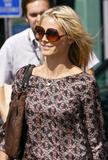 th_06517_Celebutopia-Heidi_Klum_shopping_for_some_groceries_at_Whole_Foods_Market_in_Beverly_Hills-03_122_1046lo.jpg