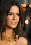 th_58796_celebrity-paradise.com-The_Elder-Kate_Beckinsale_2009-09-09_-_Whiteout_Premiere_in_Westwood_981_122_1078lo.jpg