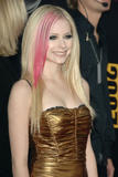 th_32131_Celebutopia-Avril_Lavigne-2007_American_Music_Awards_Arrivals-03_123_1085lo.jpg