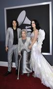th_52479_celebrity_paradise.com_Katy_Perry_53rd_Annual_Grammy_Awards_13.02.2011_32_122_20lo.jpg