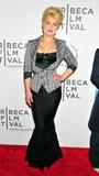 th_24986_celebrity_paradise.com_TheElder_celebrity_paradise.com_TheElder_5_122_34lo.jpg