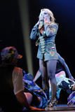 th_00264_babayaga_Britney_Spears_The_Circus_Starring_Britney_Spears_Performance_03-03-2009_071_122_366lo.jpg