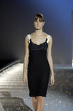 th_63242_Hussein_Chalayan_Paris_Fashion_Show_062_123_378lo.jpg