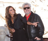th_38640_Preppie_-_Penelope_Cruz_at_photocall_for_the_presentation_of_Broken_Embraces_in_Rome_-_Nov._7_2009_7316_122_418lo.jpg