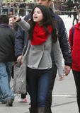 http://img149.imagevenue.com/loc52/th_92784_Selena_Gomez___Looked_very_excited_to_be_touring_Paris_31.03.2010__07_122_52lo.jpg