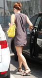 th_90570_Preppie_-_Kate_Walsh_stopping_at_a_nail_salon_before_having_lunch_with_friends_-_August_16_2009_071_122_606lo.jpg