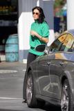th_59857_Celebutopia-Teri_Hatcher_pumping_gas_in_Hollywood-10_123_677lo.JPG