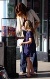 th_41807_Cindy_Crawford_Celebrity_City_Mix_711421_122_75lo.jpg