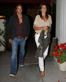 th_63050_Cindy_Crawford_Nobu_Restaurant_04-17-09_02_122_84lo.jpg