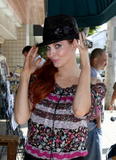 th_59392_celeb-city.org-The_Elder-Phoebe_Price_2009-04-01_-_in_front_of_a_newspaper_stand_to_Beverly_Hills_122_933lo.jpg