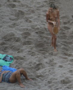Beach Candid Voyeur Spy of Teens on Nude Beach -74jqbmkinm.jpg