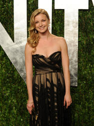 http://img149.imagevenue.com/loc388/th_444194717_emilyvancamp_vfop3_okami_06_122_388lo.jpg