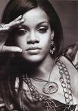 http://img149.imagevenue.com/loc596/th_52668_rihanna251_123_596lo.jpg
